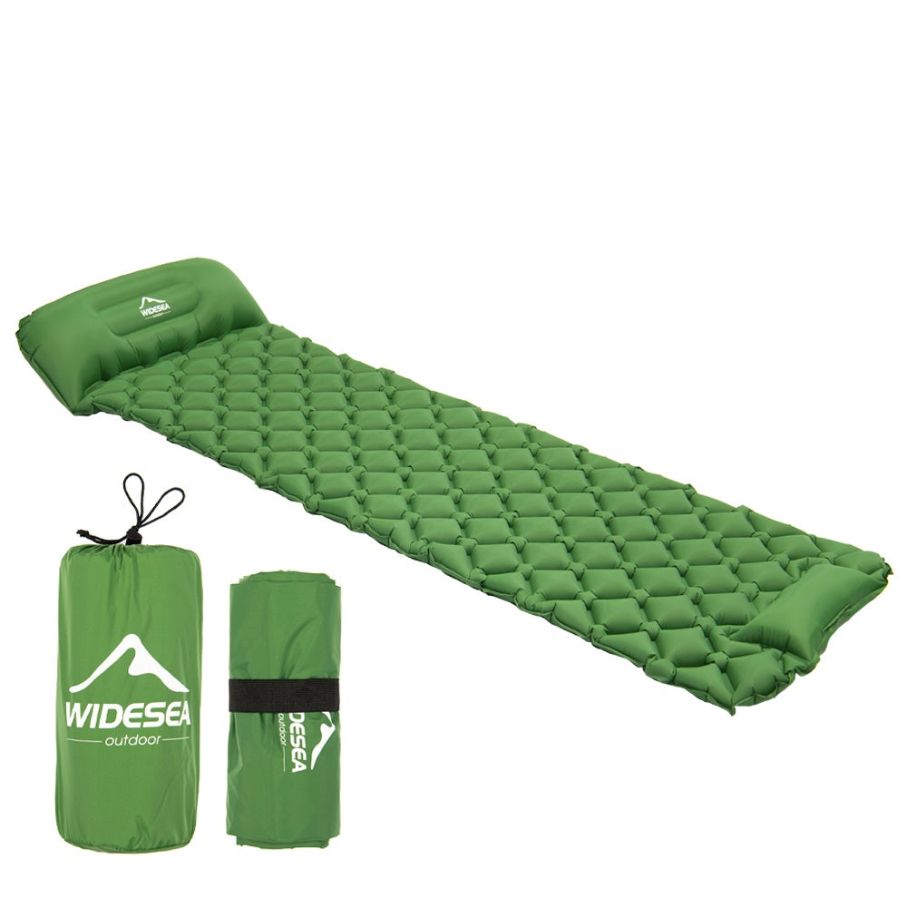 Camping sleeping pad with air pumb