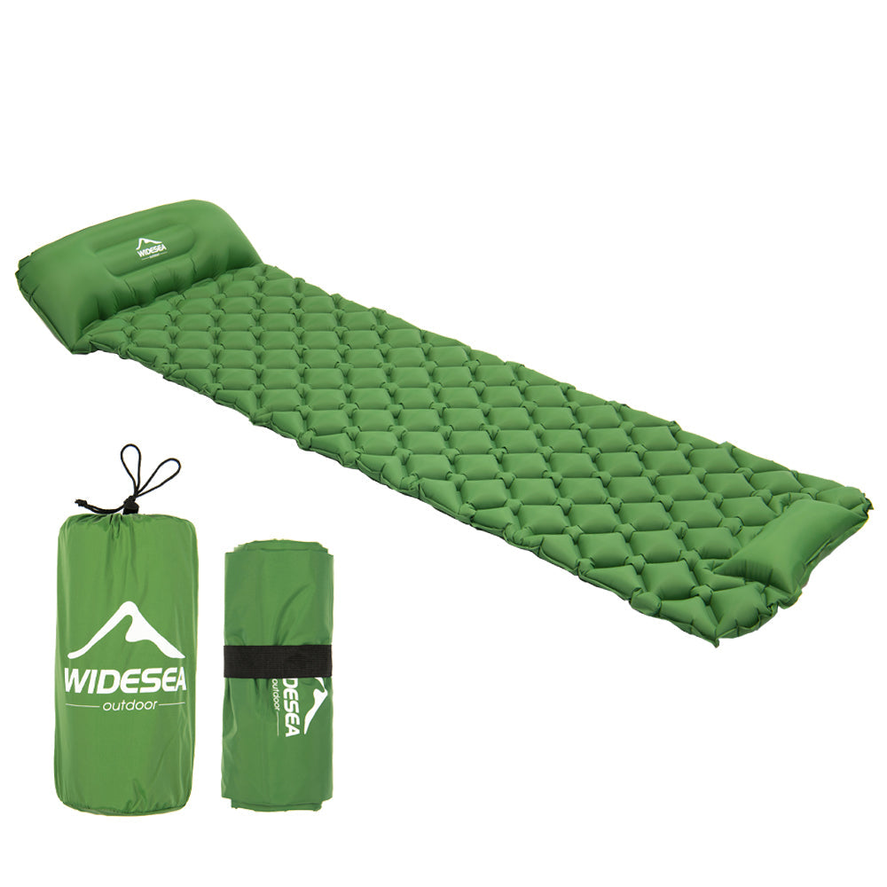 Camping sleeping pad with air pumb